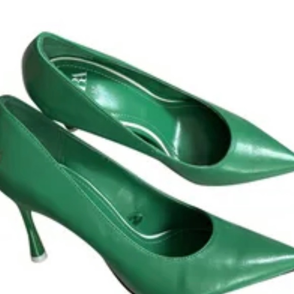 Zara Shoes Zara Green Heel With A White Tip Heel Poshmark